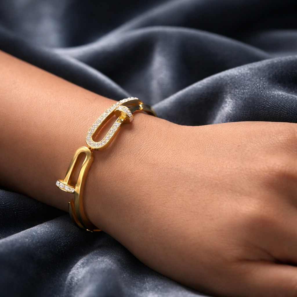 Link Luxe Bangle