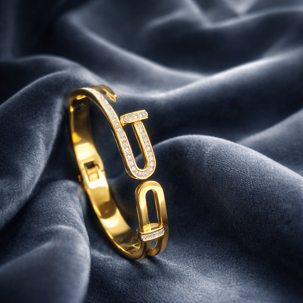 Link Luxe Bangle