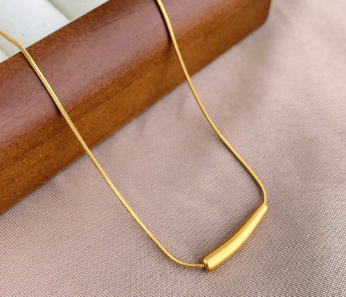 Aura Bar Minimal Necklace