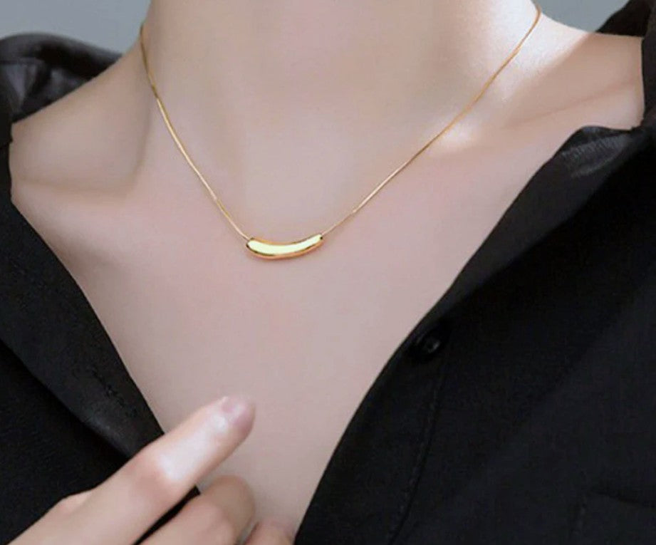 Aura Bar Minimal Necklace