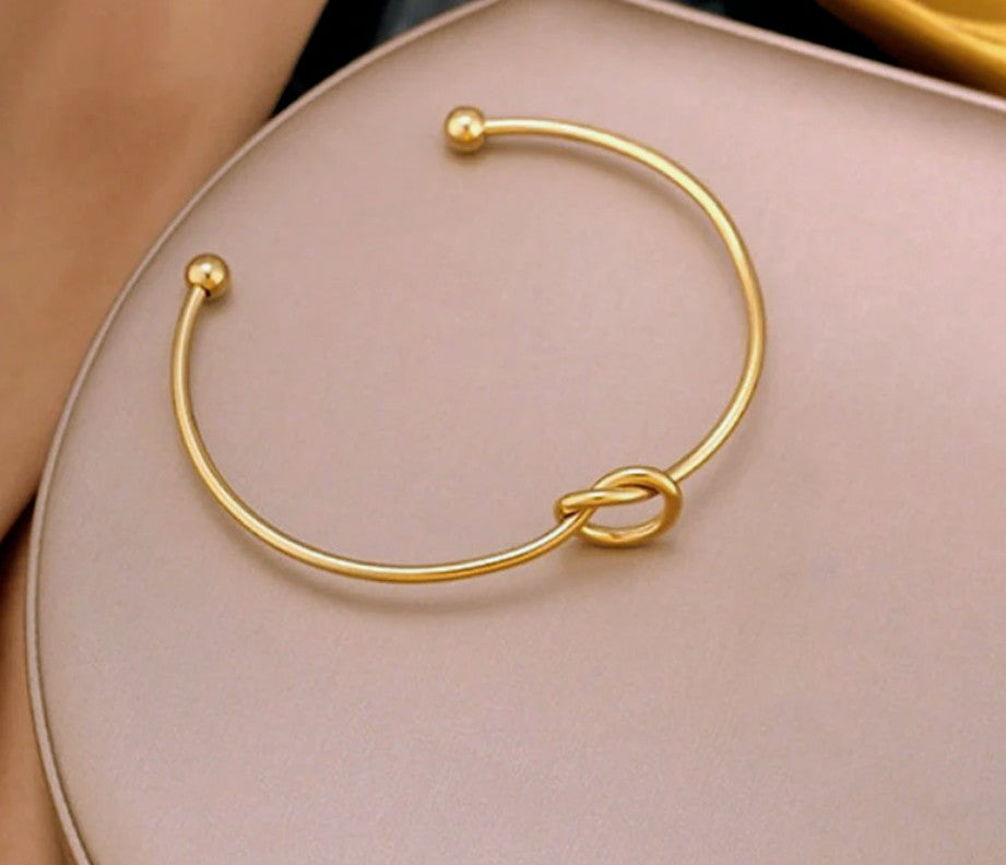 Infinity Knot Kada