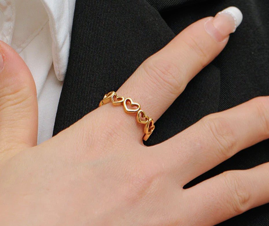 Endless Hearts Ring