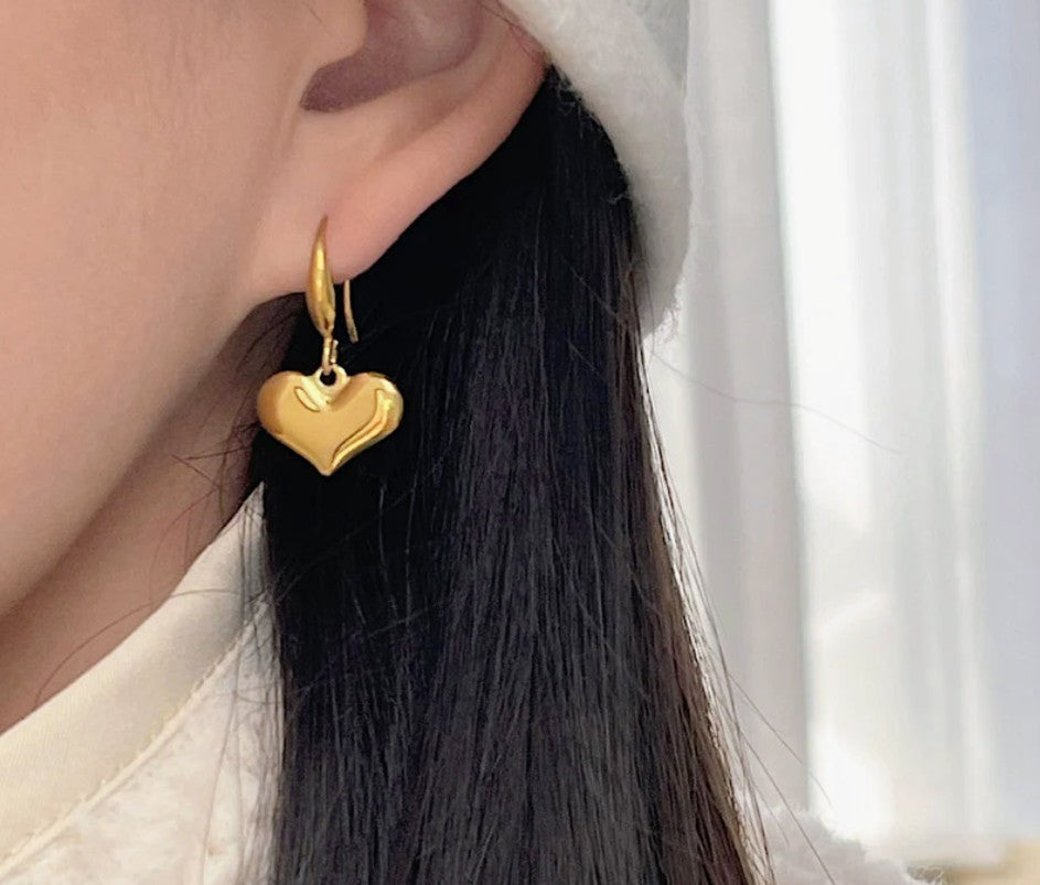 Amora Heart Hoops