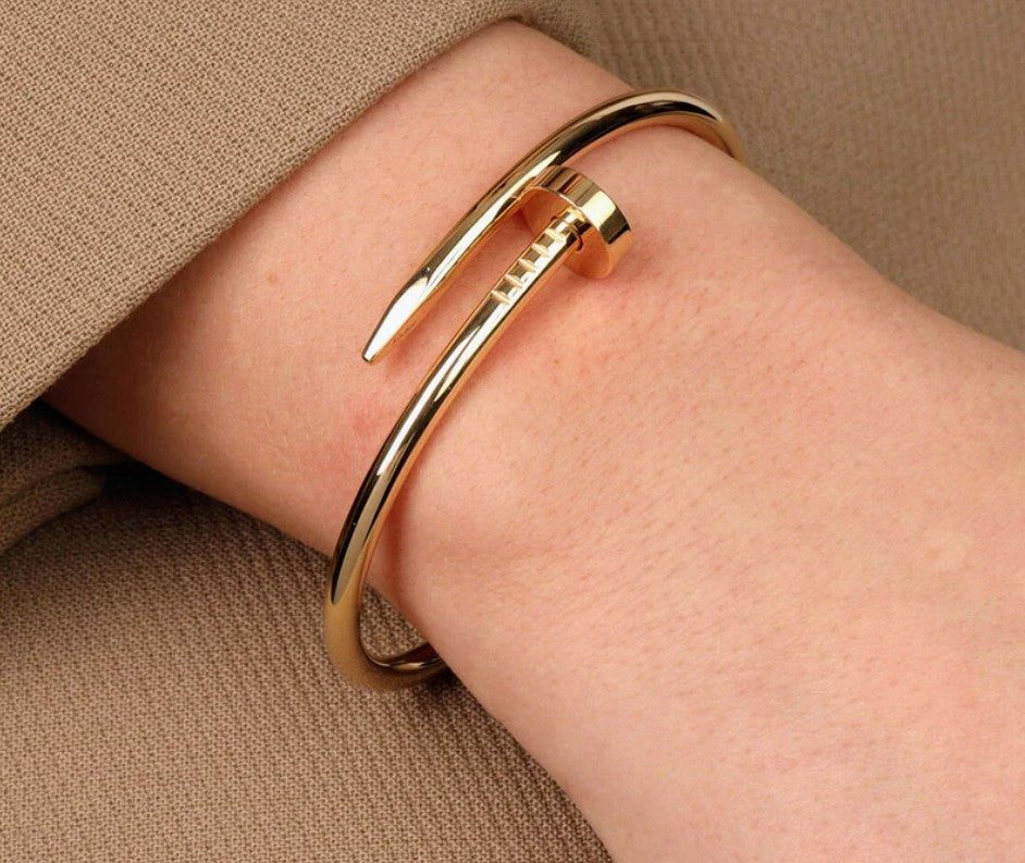 Sculpted Nail Cuff