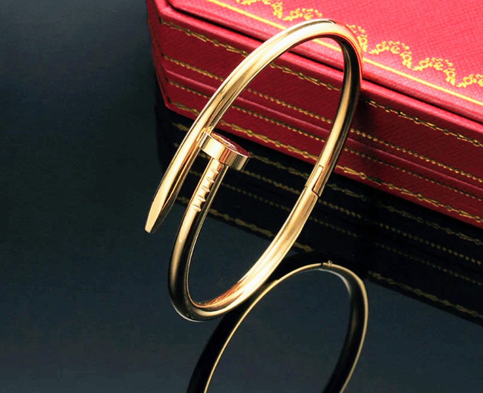 Sculpted Nail Cuff